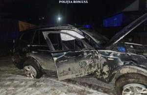 Doi tineri din Bicaz s-au răturnat cu mașina, apoi au ascuns-o într-o curte fără știrea proprietarului