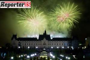 REPORTER DE IAȘI vă urează un An Nou fericit, cu împliniri și pace: La Mulți Ani!
