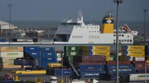 Container frigorific cu 25 de migranți, descoperit pe un feribot olandez: trebuia să ajungă în Marea Britanie