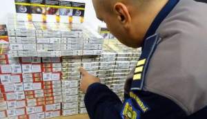 Bulgar prins cu peste 1.200 de pachete cu țigări ascunse în bagaje, la Calafat