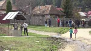 Acuzații scandaloase! Fost primar din Brașov, acuzat că plătea copii sărmani pentru a-i abuza sexual. La rândul lui, pedofilul era șantajat