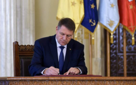 Președintele Iohannis a transmis ministrului Justiției cererile de urmărire penală a lui Vlad Voiculescu și a Ioanei Mihăilă
