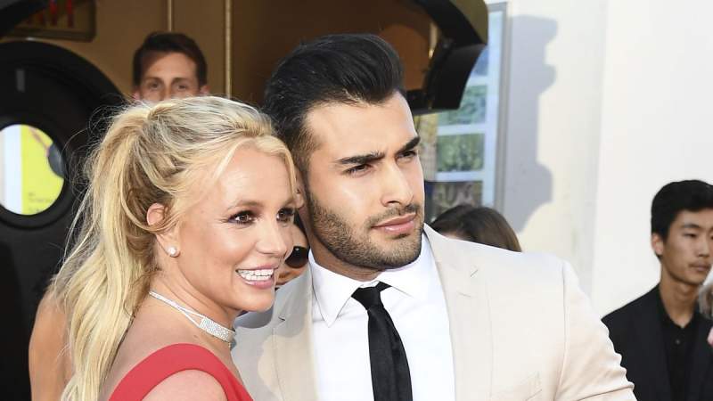Britney Spears divorțează după 14 luni de căsnicie. Vedeta pop a fost deja căsătorită de trei ori