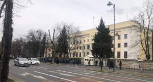 Zece oficiali ai Ambasadei Ruse la București, declarați „personae non gratae”
