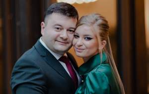Nomenclatura s-a dublat: soția lui Ghizdovăț (PNL) și fiul lui Bosianu (PSD) au prins posturi „grase” în Primărie și la IMM-uri