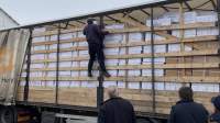 Încălțăminte contrafăcută în valoare de 2.000.000 lei, descoperită de vameșii ieșeni într-un camion care se deplasa din Polonia către Ucraina