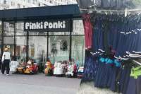 Sute de mii de euro în Afacerea Uniforma: Pinki Ponki îmbracă 11 școli și licee