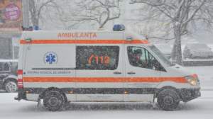 Botoşani: Bărbat găsit îngheţat la marginea unui drum; a fost deschis un dosar penal de moarte suspectă