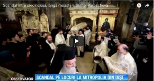 Scandal între credincioși, lângă moaştele Sfintei Parascheva din Iași