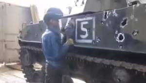 Cum repară ucrainenii tancurile capturate de la ruși și le pregătesc de luptă (VIDEO)