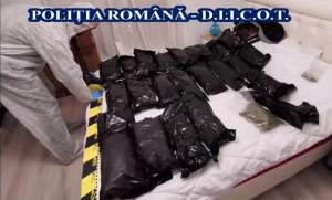 30 de kilograme de droguri aduse din Spania, capturate de polițiștii bucureșteni: 5 persoane au fost arestate (VIDEO)