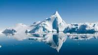 Ultima fiță: apă de lux din aisberguri, pericol pentru mediu