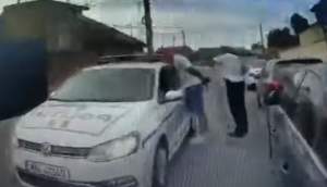 Șofer fără permis, băut și drogat, urmărit de polițiștii din Constanța: agenții au tras 8 focuri de armă pentru a-l opri (VIDEO)