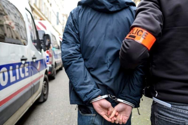 Proxenet român căutat în Danemarca pentru viol și trafic de persoane, arestat în Franța