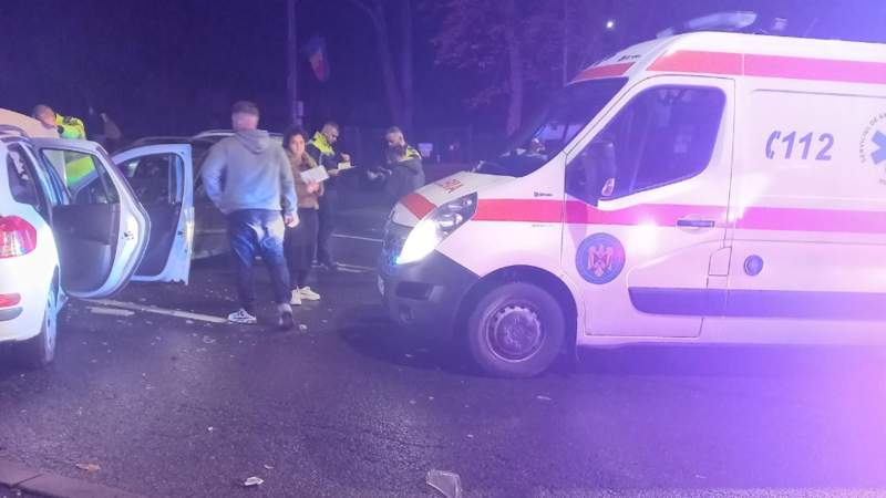 Un adolescent din Dâmbovița a furat un autoturism și a accidentat un tânăr