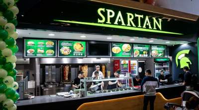 Specialități grecești, în noua locație SPARTAN, deschisă în FOOD COURT PALAS