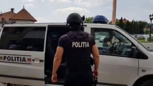 Percheziții în Neamț, la reprezentanții unui ONG suspecți de delapidare