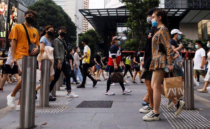 Britanic condamnat la 6 săptămâni de închisoare în Singapore pentru că a refuzat să poarte masca de protecție