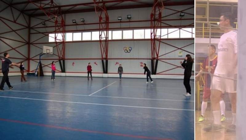 Baronul Chirica a furat sala de antrenament a fetelor de la Liceul Sportiv ca să joace el fotbal