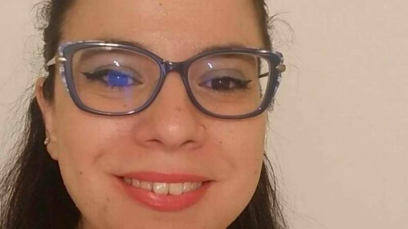 Tânără din Carolina de Nord, găsită moartă în pat după ce vecinul de dedesubt a tras cu pistolul în tavan
