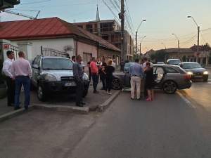 Un medic ginecolog din Baia Mare a intrat cu mașina într-un grup de nuntași: șoferul era beat pulbere