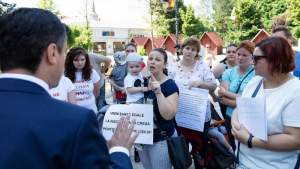 Protestul mamelor din 2019, care acuzau lipsa creșelor din Iași