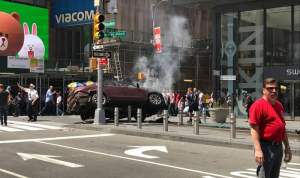 LIVE. O mașină a intrat în plin în trecători, la New York