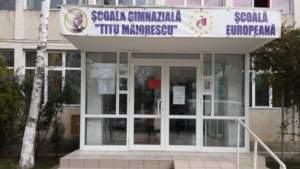 Mecanicul Școlii „Titu Maiorescu” din Iași, depistat pozitiv: pregătirea elevilor pentru evaluarea națională se va face online