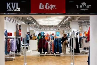 Ținute casual și articole mereu la modă în pop-up store-ul KVL by Kenvelo, Lee Cooper și TIMEOUT din Iulius Mall Iași!