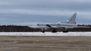 Trei piloți ruși ai unui bombardier supersonic au murit după ce au fost catapultați din greșeală