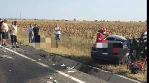 Accident mortal în Vrancea: un autoturism a pătruns pe contrasens şi a intrat într-un camion
