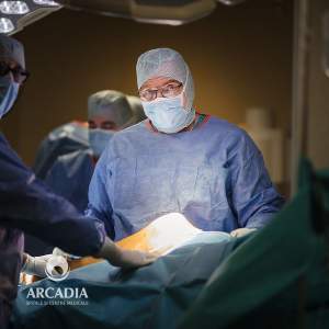 Prof. Dr. Wilhem Friedl, sesiune extraordinară de consultații și intervenții de chirurgie ortopedică la Arcadia