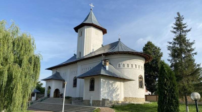 Tânără cercetată penal după ce și-a abandonat fetița nou-născută la o mănăstire din Botoșani