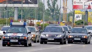 Incident auto cu o mașină din coloana oficială a premierului Cîțu, la Vâlcea (Surse)