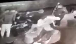Vestul Sălbatic: bătaie generală cu bâte și scânduri într-o sală de păcănele din Galați (VIDEO)