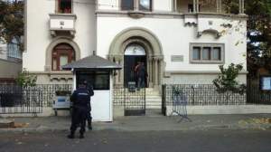 Procurorii anticorupție de la Chișinău, percheziții la Consulatul Republicii Moldova de la Bucureşti: sunt audiate persoane şi sunt ridicate documente