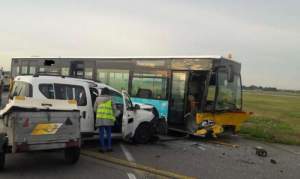 Ciocnire între un autobuz și un microbuz pe platforma Aeroportului Otopeni: patru persoane, rănite