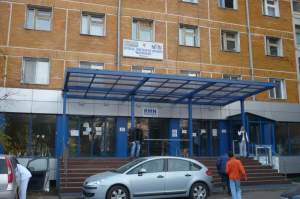 O botoșăneancă de 89 de ani s-a aruncat de la etajul al treilea al Spitalului Județean: motivul sinuciderii, un mister