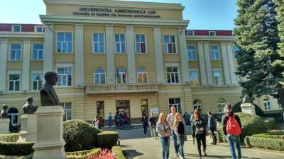 Peste 1500 locuri la admiterea organizată de USV Iași