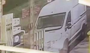 O femeie, inculpată în Australia după ce a furat un camion cu 10.000 de gogoşi