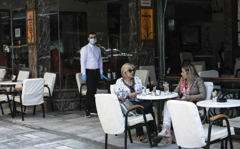 Grecia a redeschis cafenelele și restaurantele