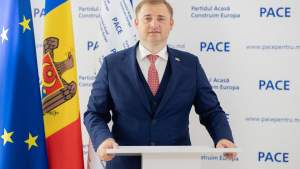 Liderul partidului PACE din Republica Moldova, reținut pe aeroportul din Moscova și dus într-o direcție necunoscută de oameni în uniformă (VIDEO)