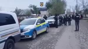 Scandal în Dâmboviţa. 16 persoane ar fi bătut alte patru și au distrus trei maşini. Victimele au ajuns la spital (VIDEO)