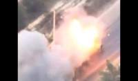 Imagini de război. Tanc rusesc lovit în plin, în timp ce dădea cu spatele și încerca să fugă din zona de luptă (VIDEO)