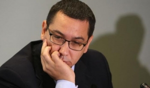 Scandal media. Un editor de la HotNews a fost dat afară, după ce a scris pe pagina de Facebook a publicației: „Sper să crăpi, Victor Ponta!”