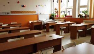 Alertă la o școală din București după ce un dulap a căzut peste un elev de 8 ani