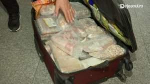 Femeie oprită pe aeroportul din Cluj pentru că avea 42 de kg de carne de miel, drob și slănină în bagaj