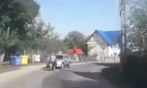 Trei tineri beți pe un scuter, impact frontal cu o mașină: accidentul a fost  filmat (VIDEO)