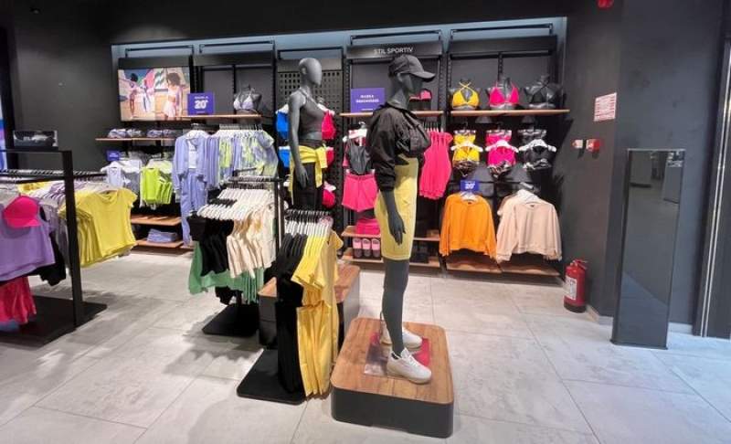 Primul magazin din Iaşi al retailerului de echipamente sportive de înaltă tehnologie și îmbrăcăminte sport 4F a fost inaugurat în Iulius Mall
