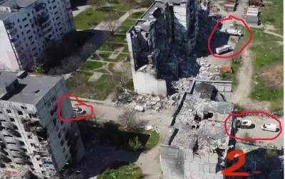 Trupele ruse evacuează cadavrele civililor din Mariupol în camioane cu inscripţia „ajutor umanitar”